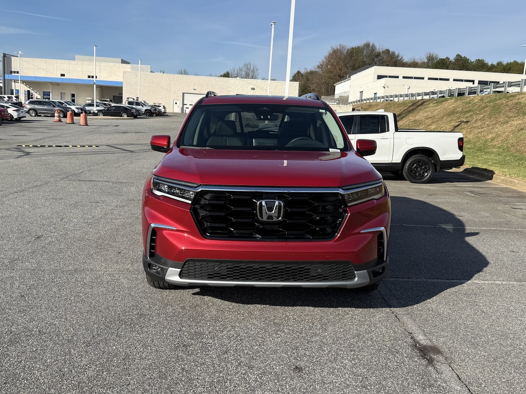 Certified 2025 Honda Pilot Touring SUV