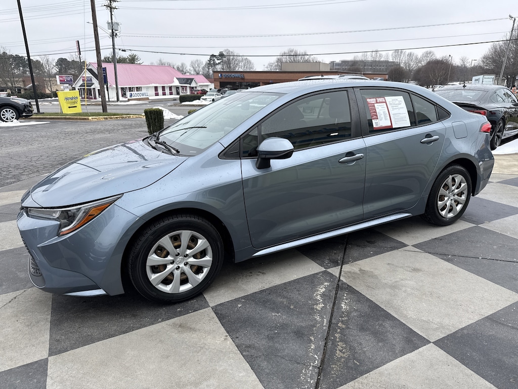Used 2020 Toyota Corolla LE Sedan