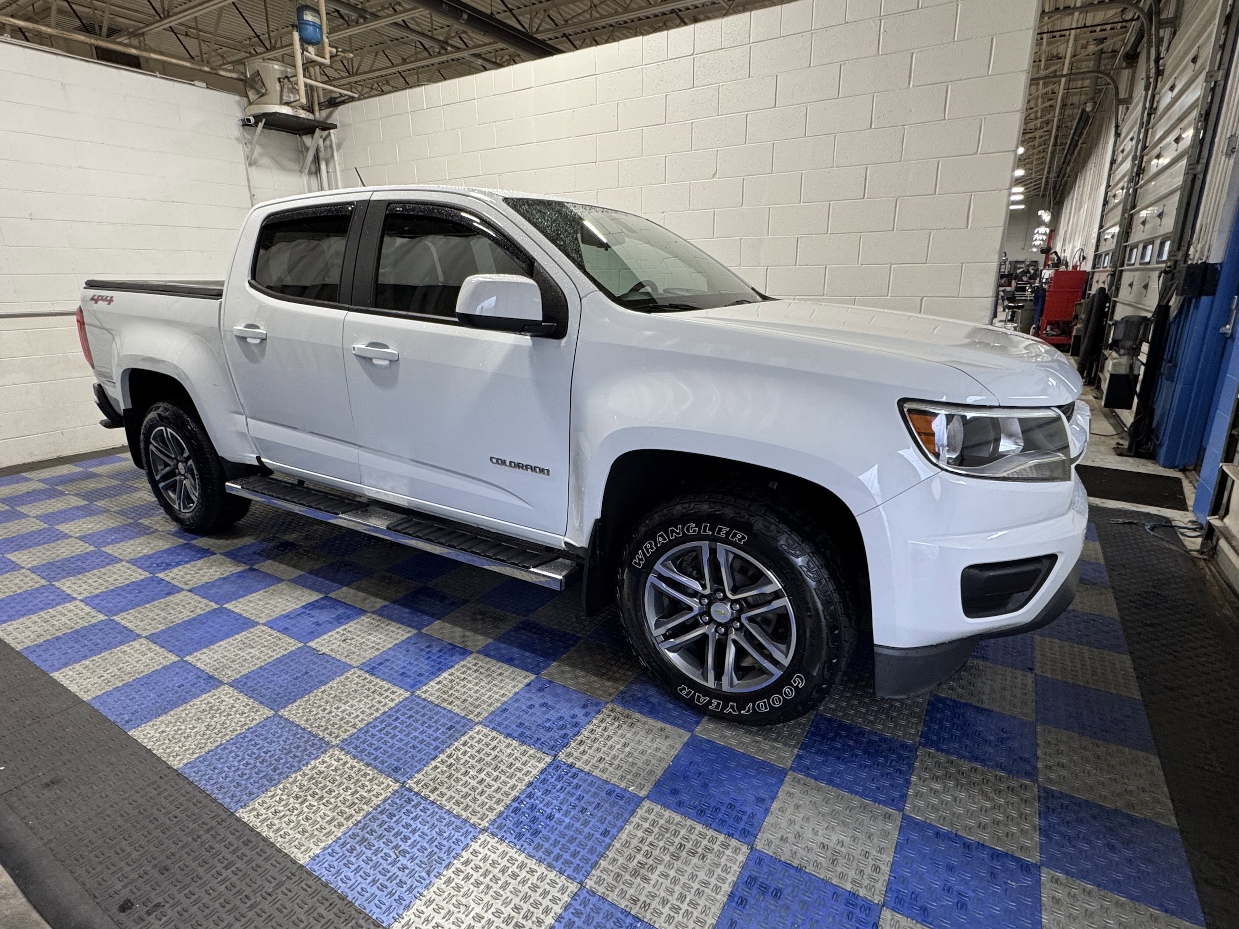 Used 2019 Chevrolet Colorado Work Truck with VIN 1GCGTBEN6K1230967 for sale in Hickory, NC
