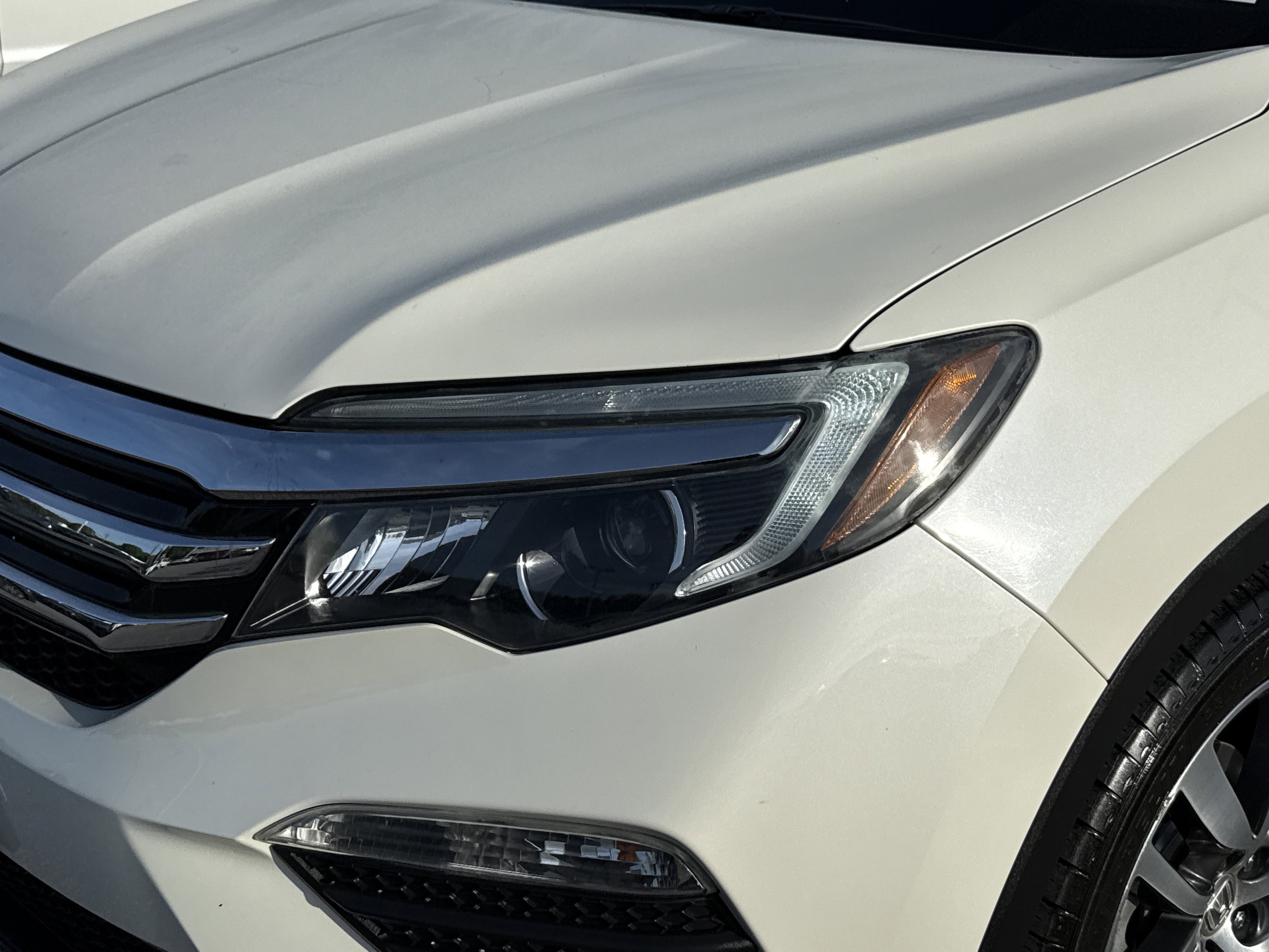 2018 Honda Pilot Elite AWD photo 5