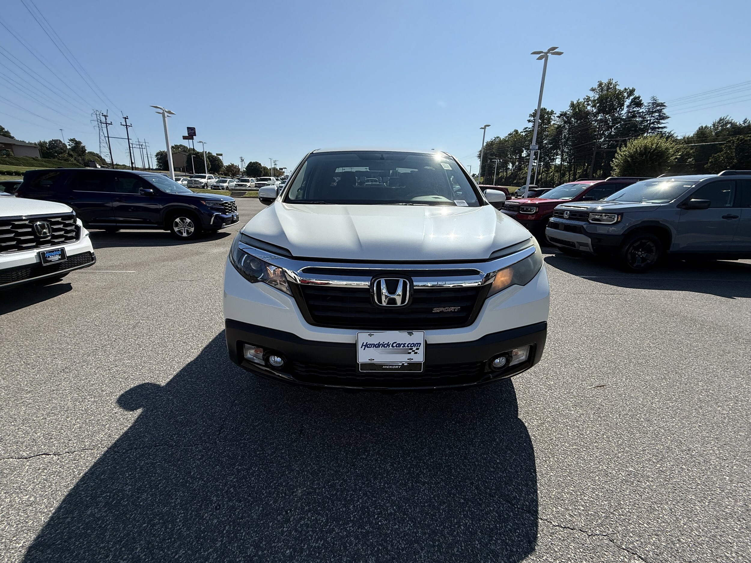 2019 Honda Ridgeline Sport photo 3