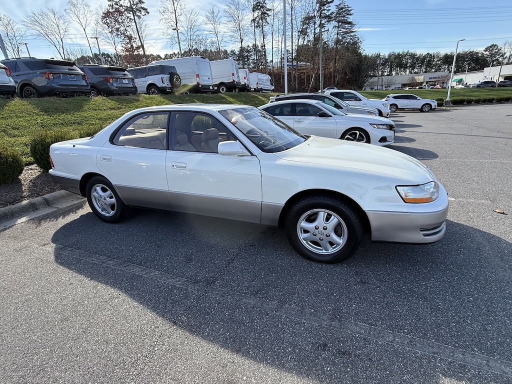 Used 1993 Lexus ES 300 Base Sedan