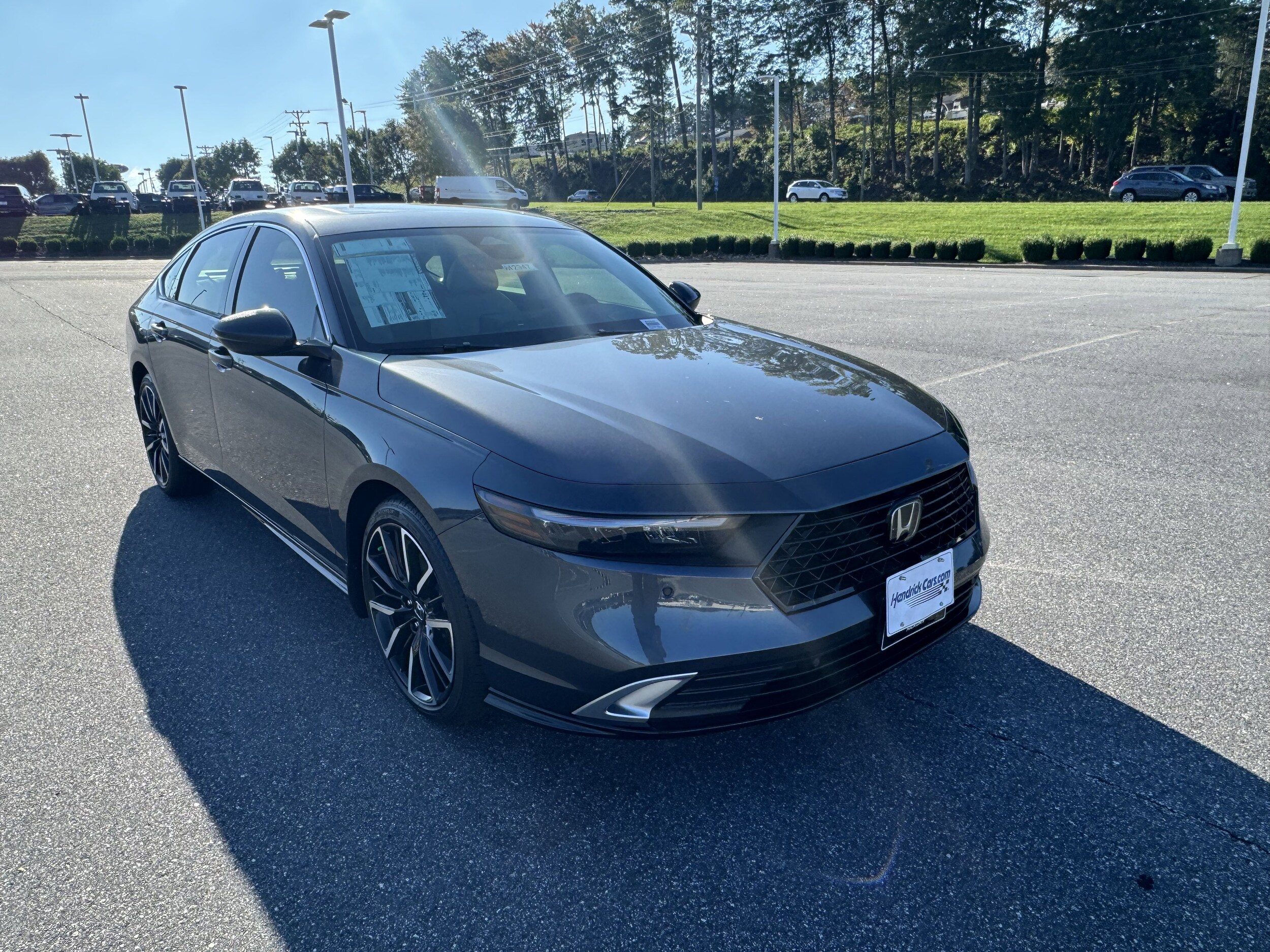 2025 Honda Accord Hybrid Touring photo 2