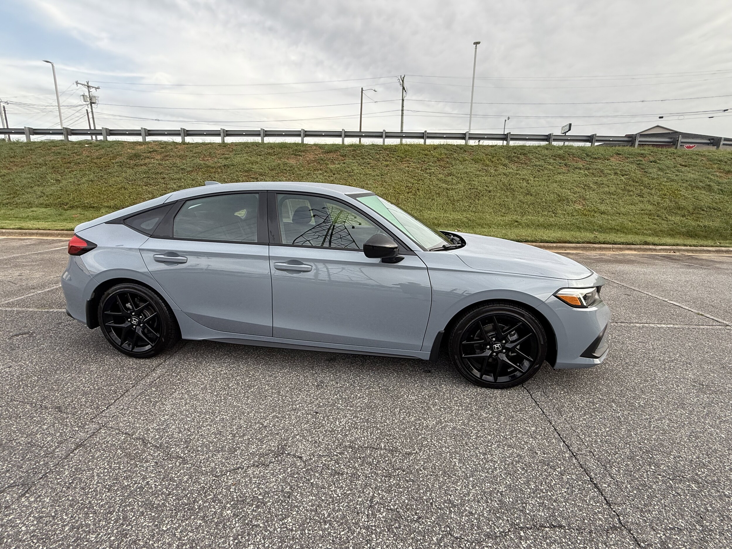 2024 Honda Civic Sport Hatchback photo 2