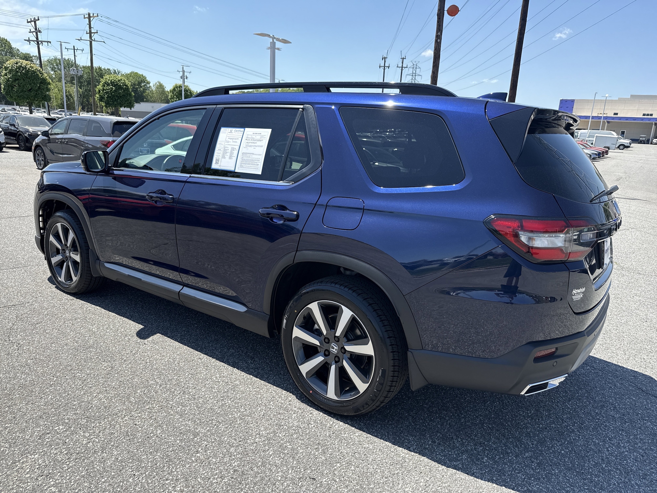 2025 Honda Pilot Touring photo 3