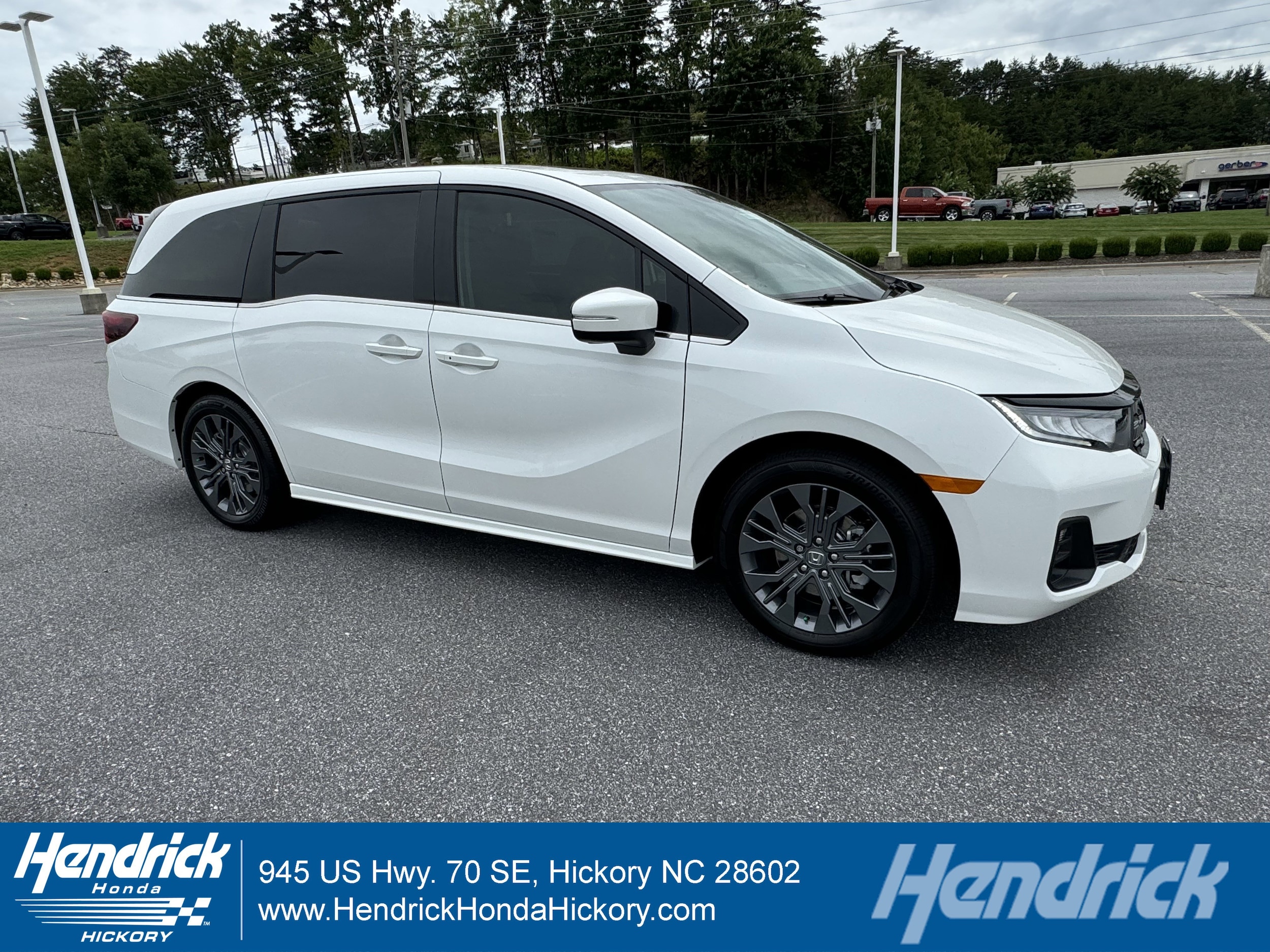 2026 Honda Odyssey Touring's photo