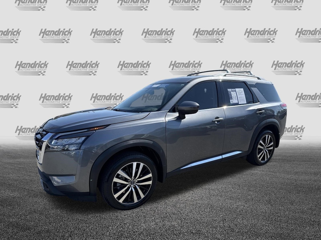 Used 2025 Nissan Pathfinder Platinum SUV