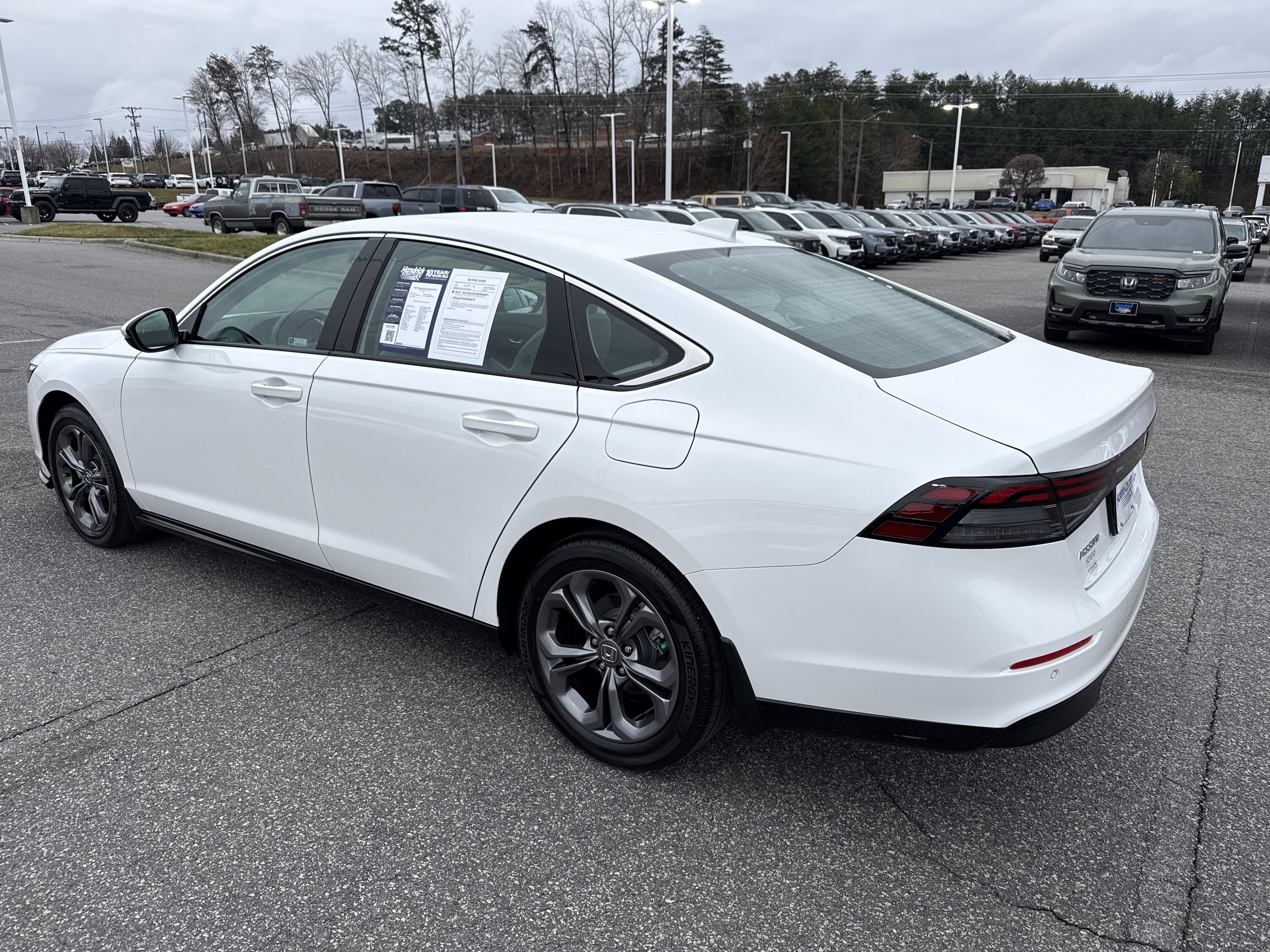 2025 Honda Accord Hybrid EX-L photo 3