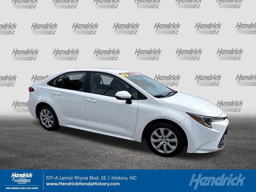 Used 2021 Toyota Corolla LE Sedan