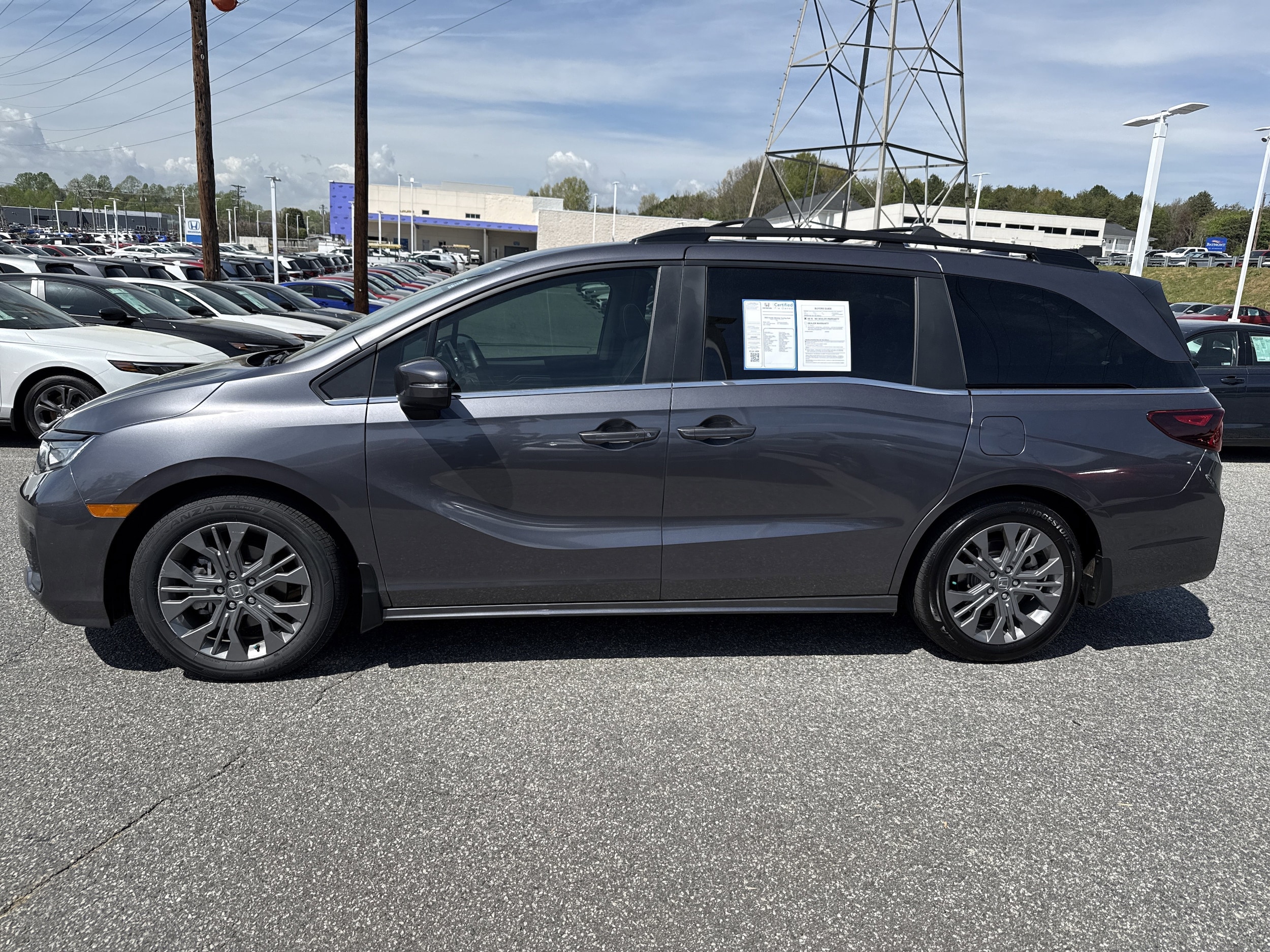 2025 Honda Odyssey Touring photo 6