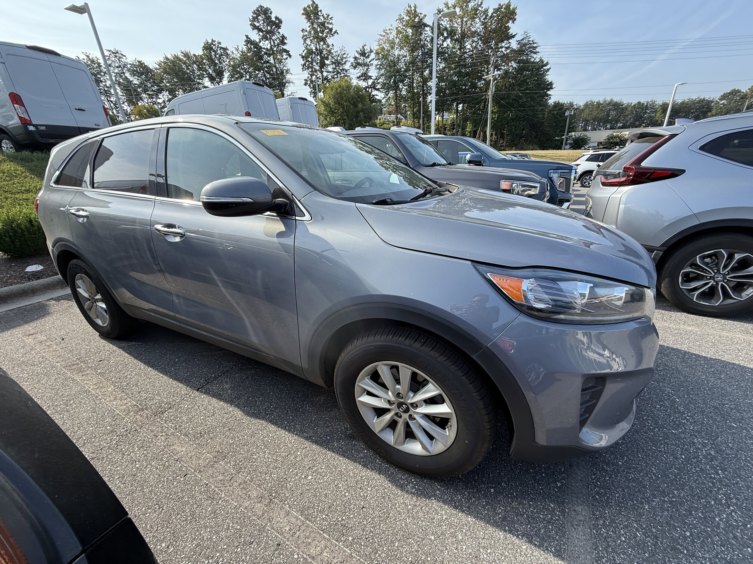 2020 Kia Sorento LX S photo 2