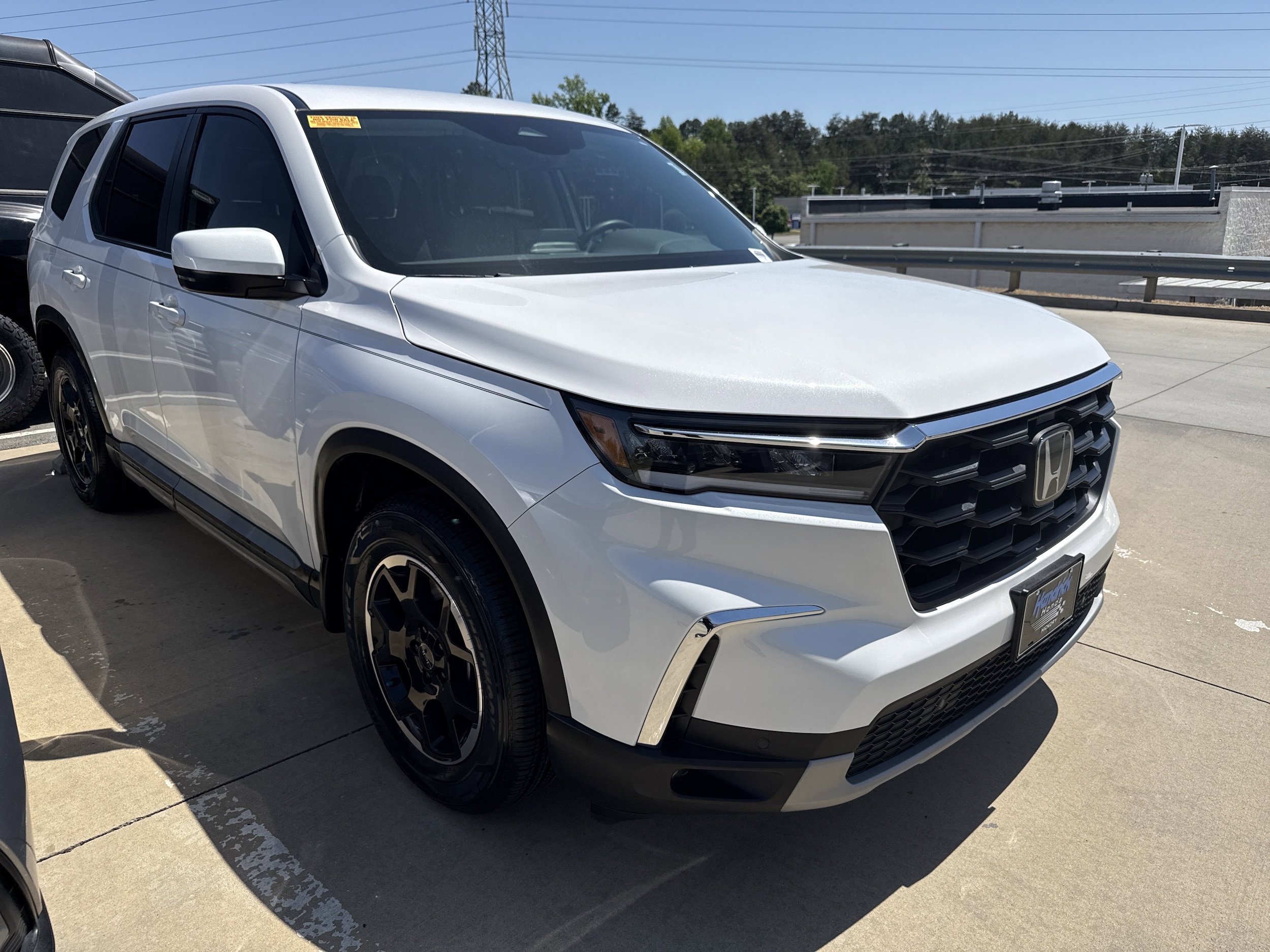 2025 Honda Pilot EX-L+ photo 2