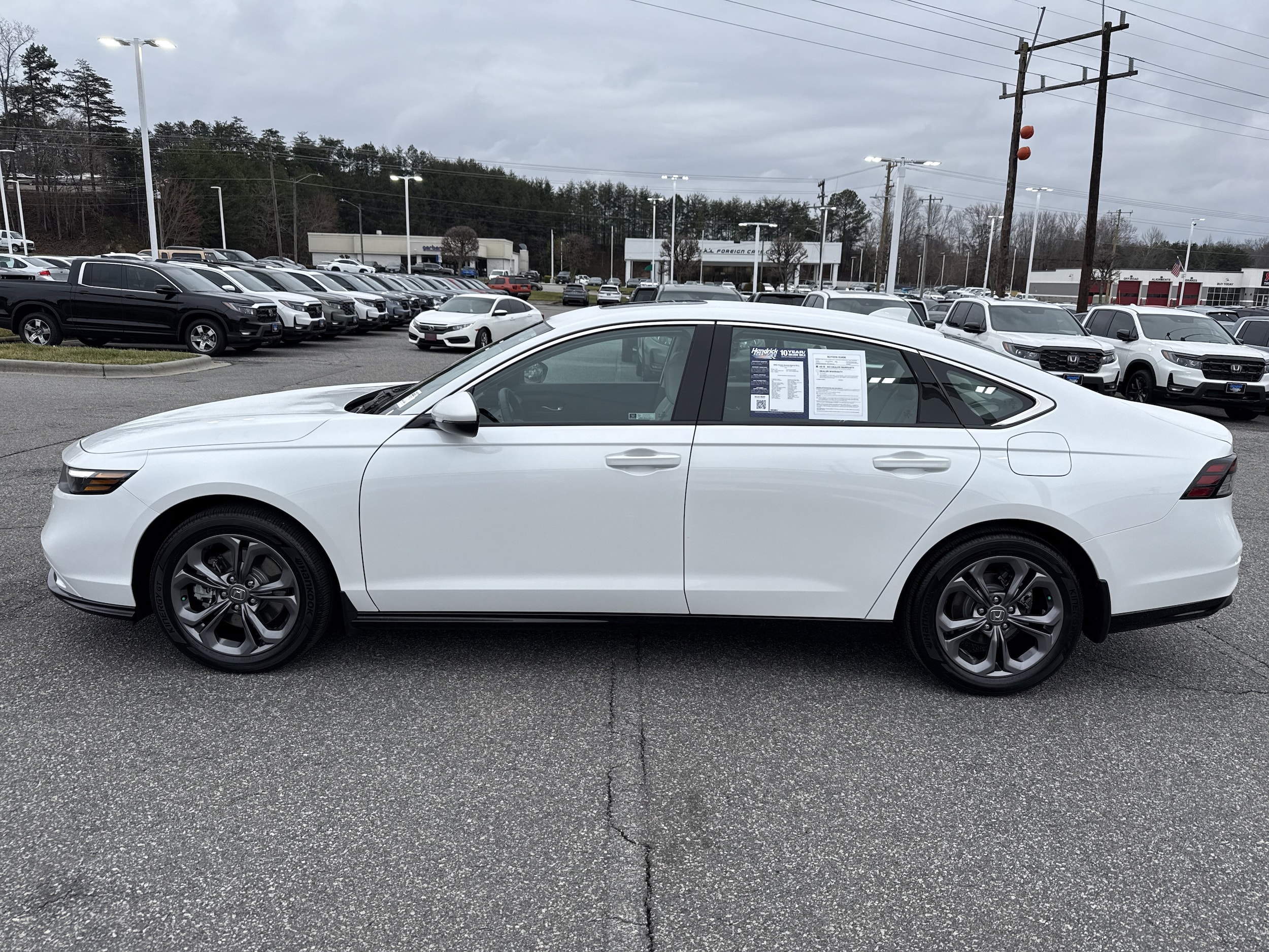 2025 Honda Accord Hybrid EX-L photo 6