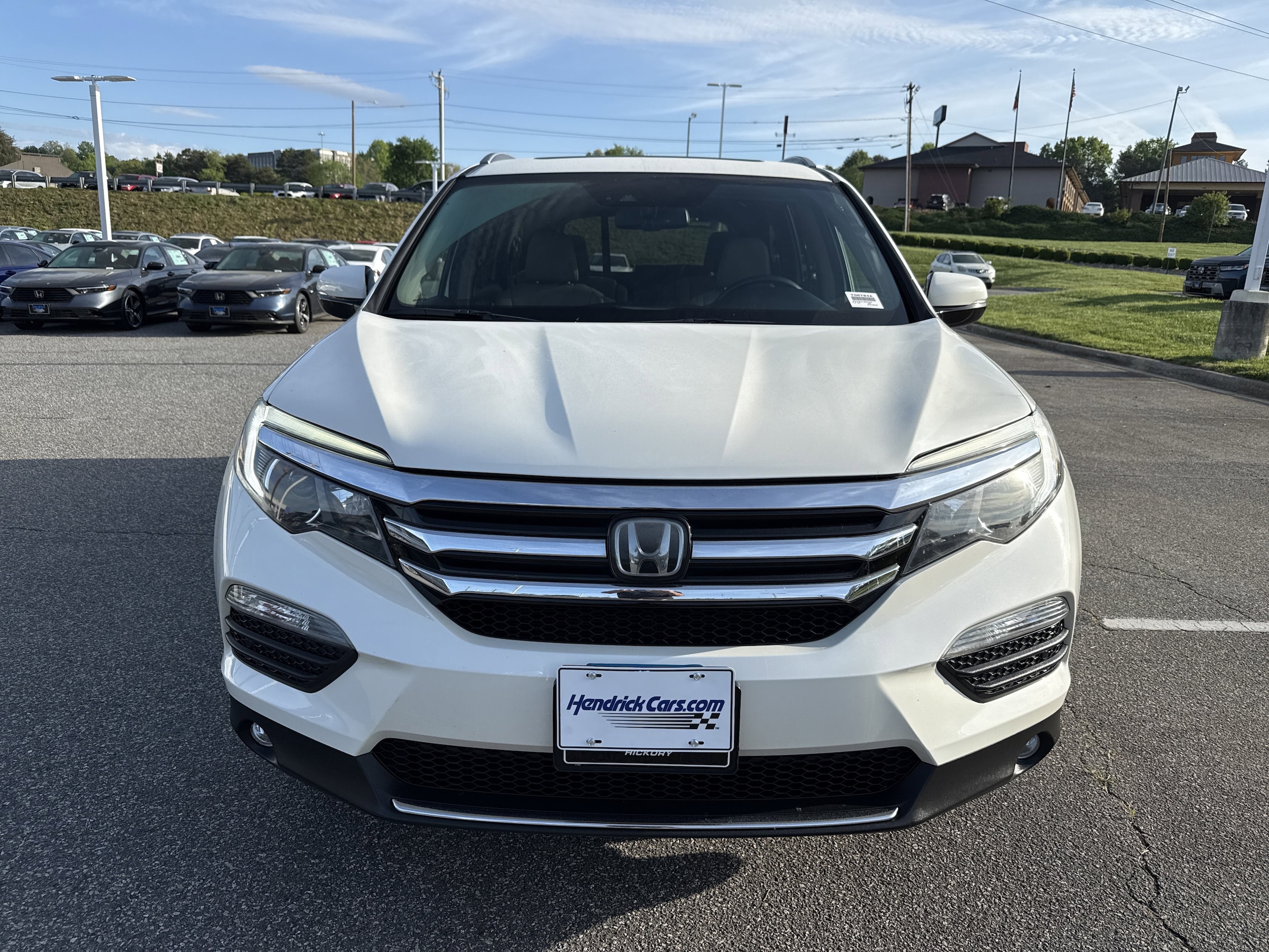 2018 Honda Pilot Elite AWD photo 2