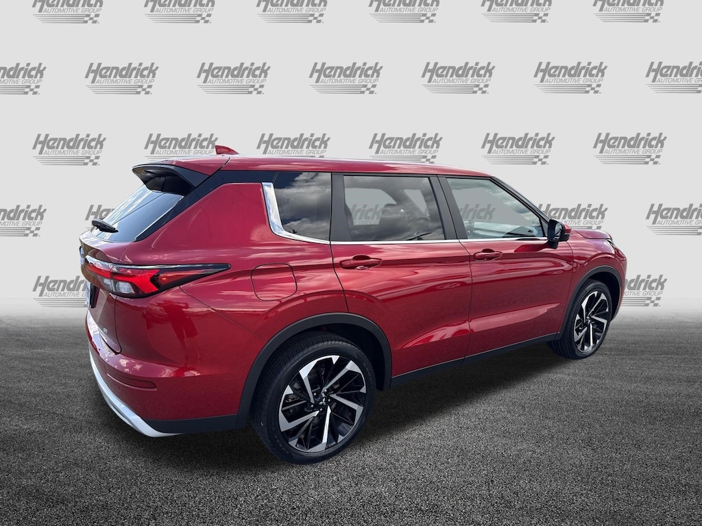 Used 2023 Mitsubishi Outlander SE SUV