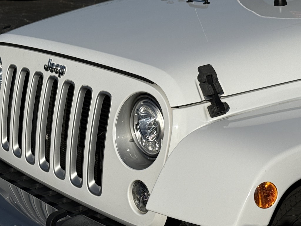 Used 2017 Jeep Wrangler JK Unlimited Sahara 4x4 SUV