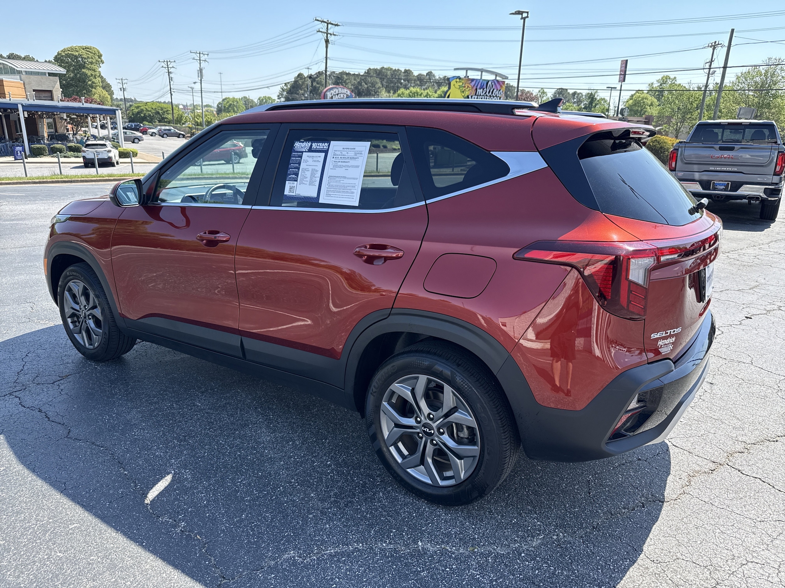 2024 Kia Seltos S photo 3