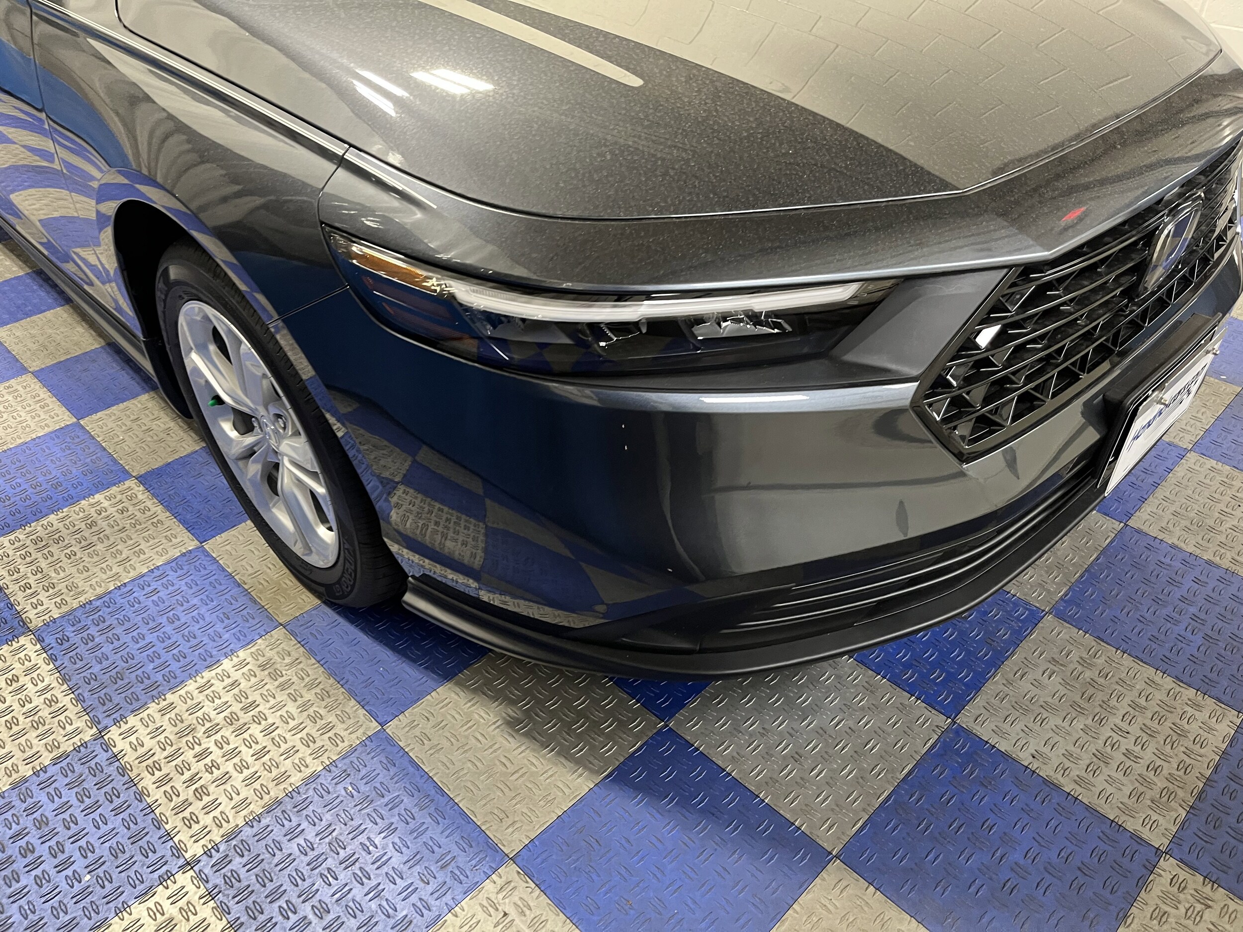 2025 Honda Accord LX photo 3