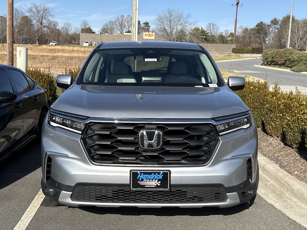 Used 2025 Honda Pilot EX-L+ SUV