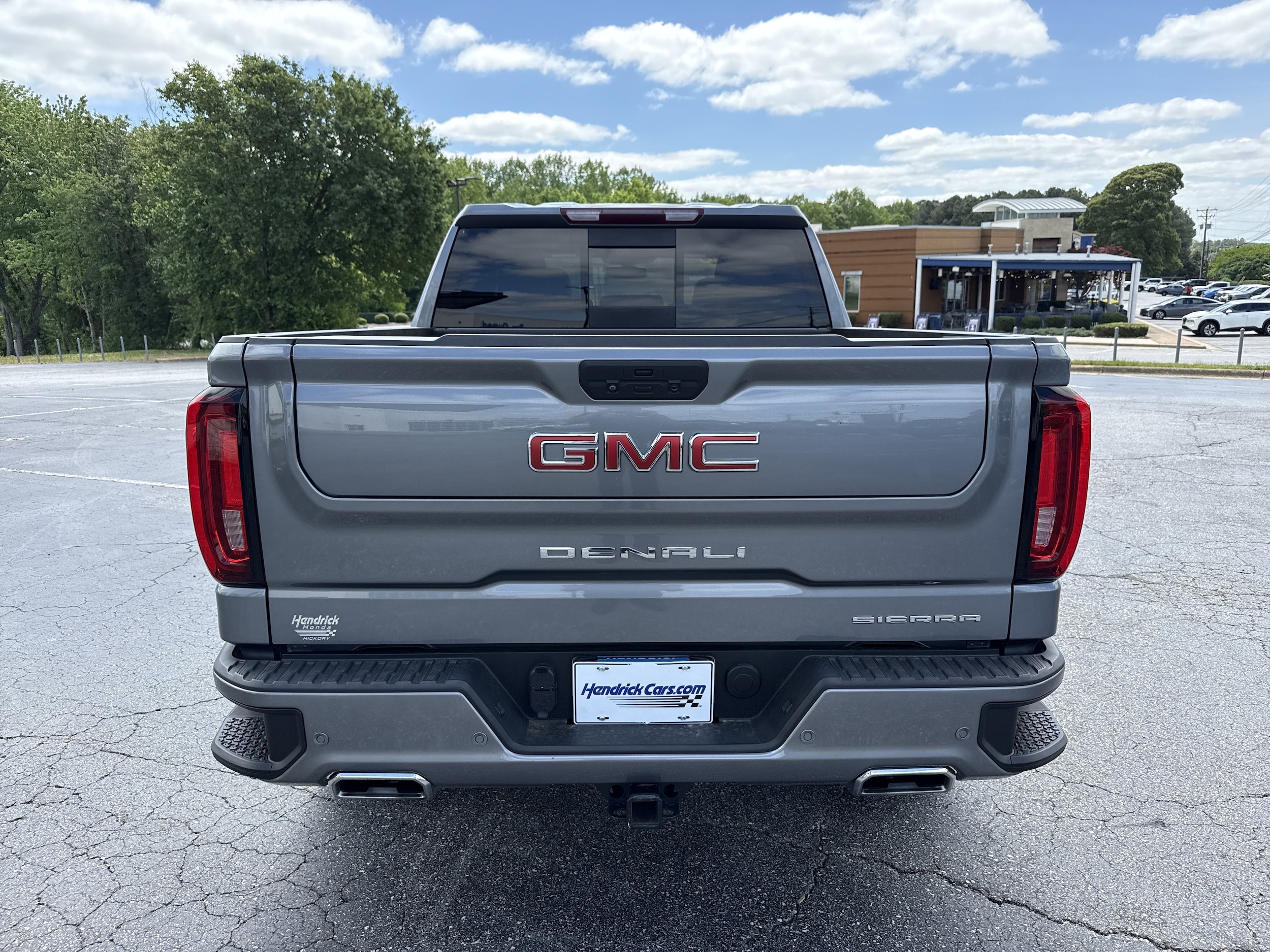 2022 GMC Sierra 1500 Limited Denali photo 3