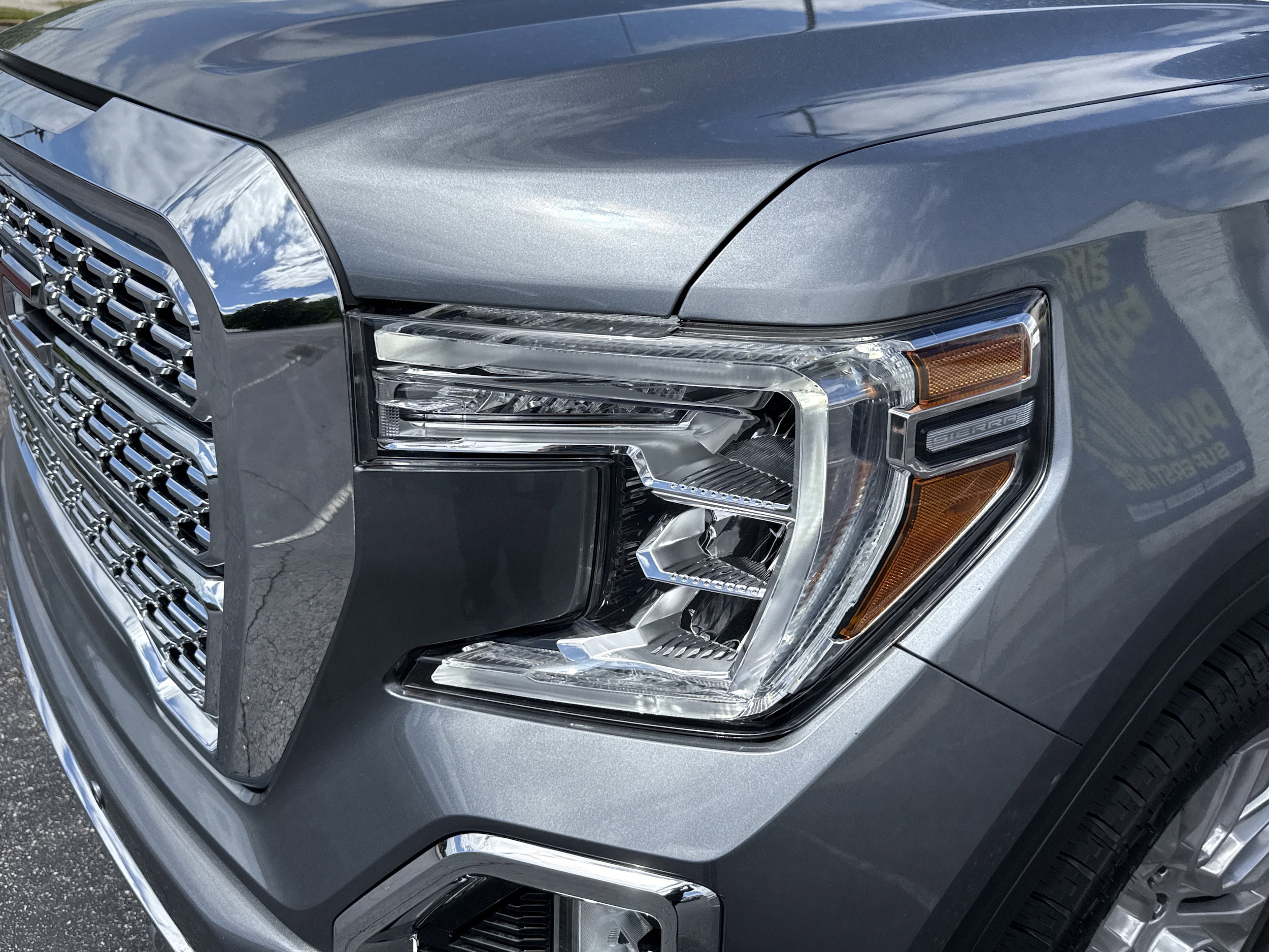 2022 GMC Sierra 1500 Limited Denali photo 4