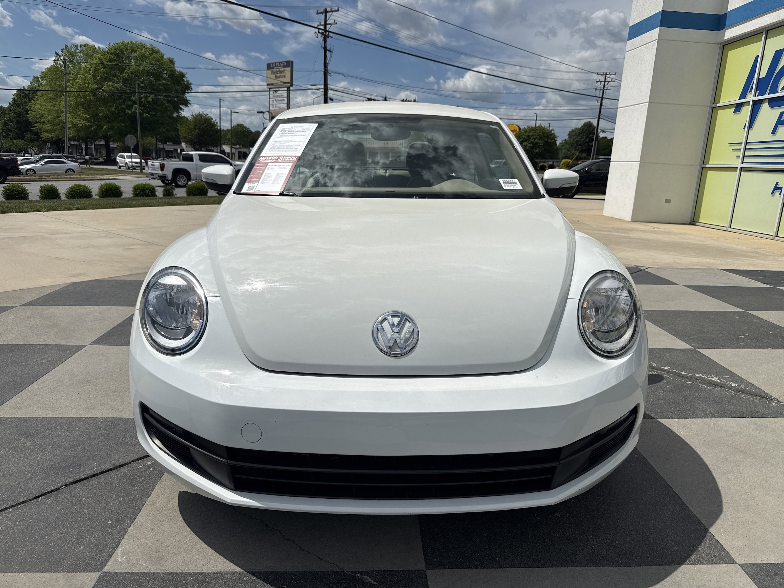 2014 Volkswagen Beetle 1.8T photo 2