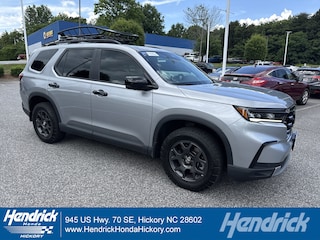 2025 Honda Pilot TrailSport SUV
