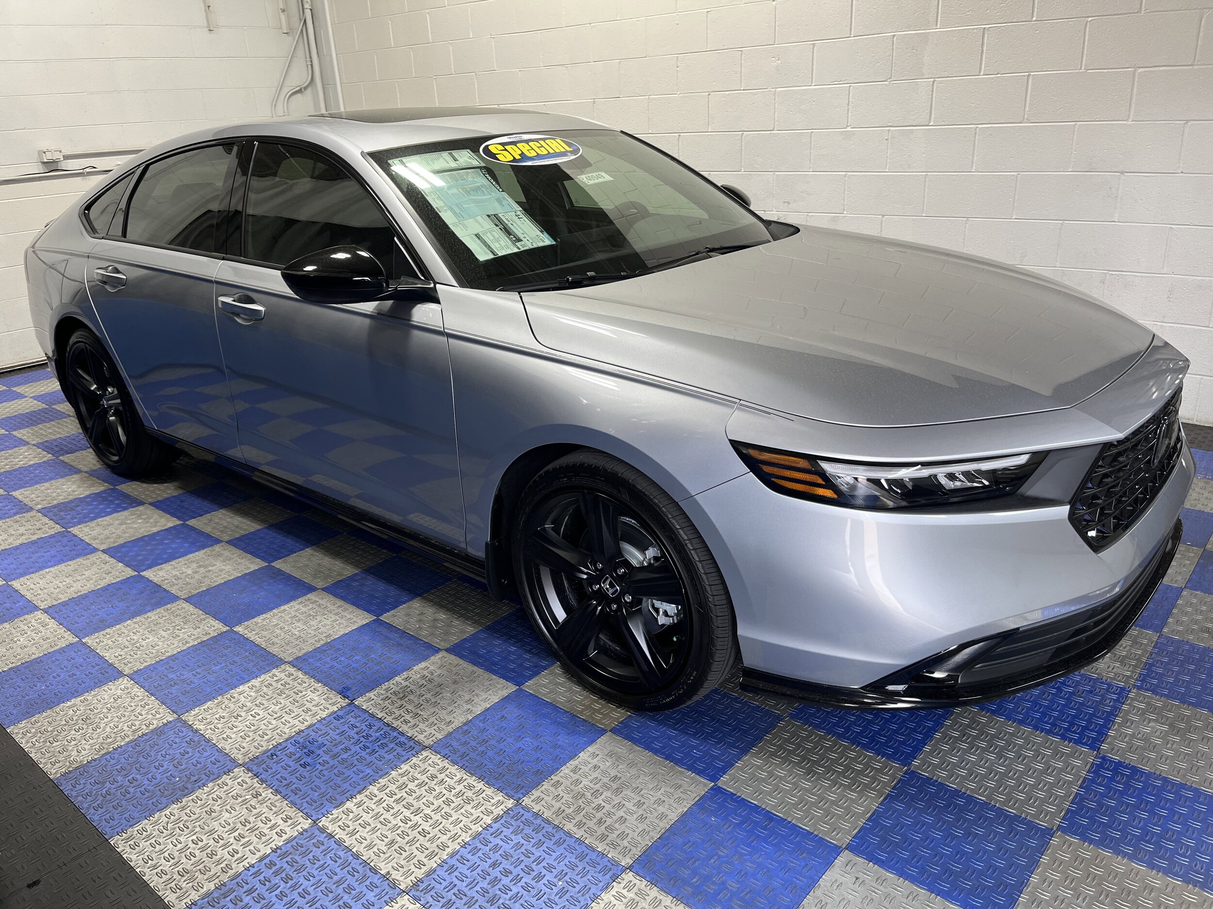 2025 Honda Accord Hybrid Sport-L photo 2