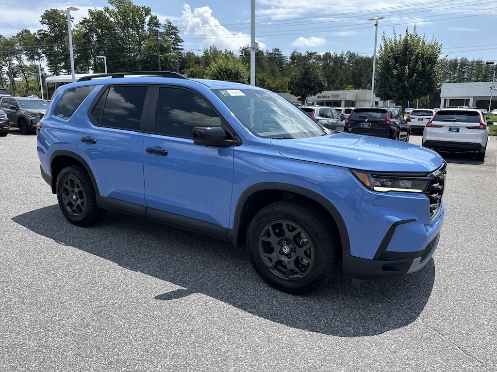 Used 2024 Honda Pilot TrailSport SUV