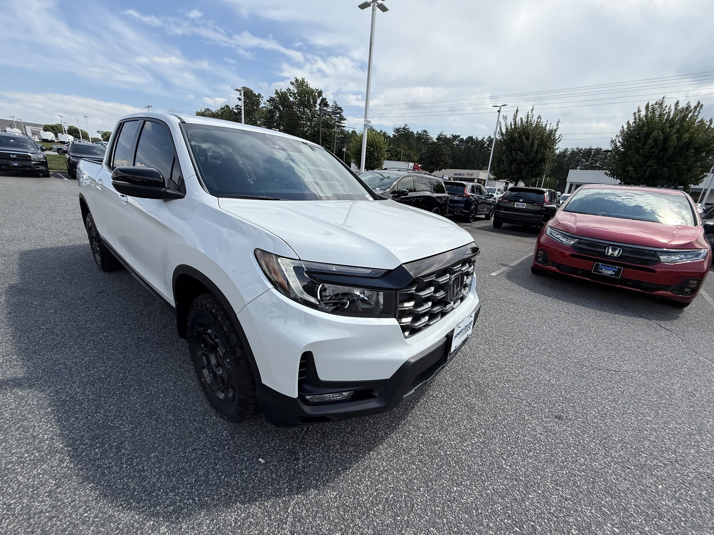2025 Honda Ridgeline TrailSport photo 3