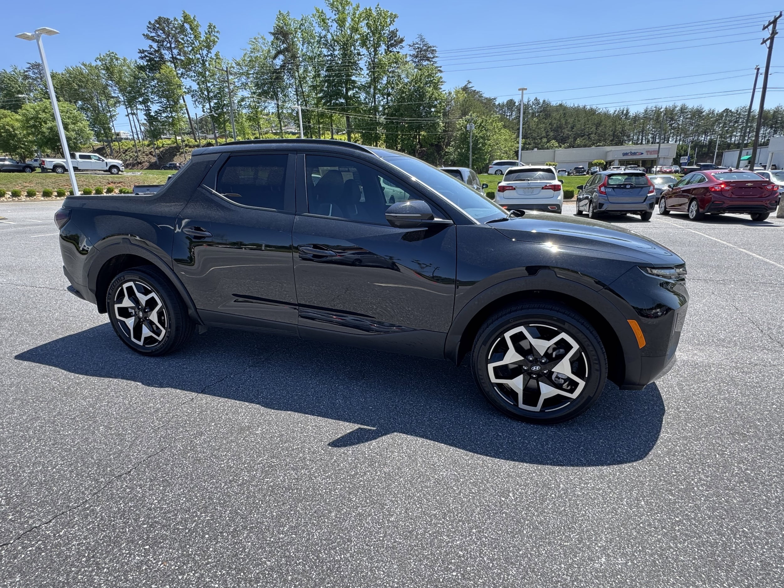 Used 2024 Hyundai Santa Cruz Limited with VIN 5NTJEDAF9RH097135 for sale in Hickory, NC