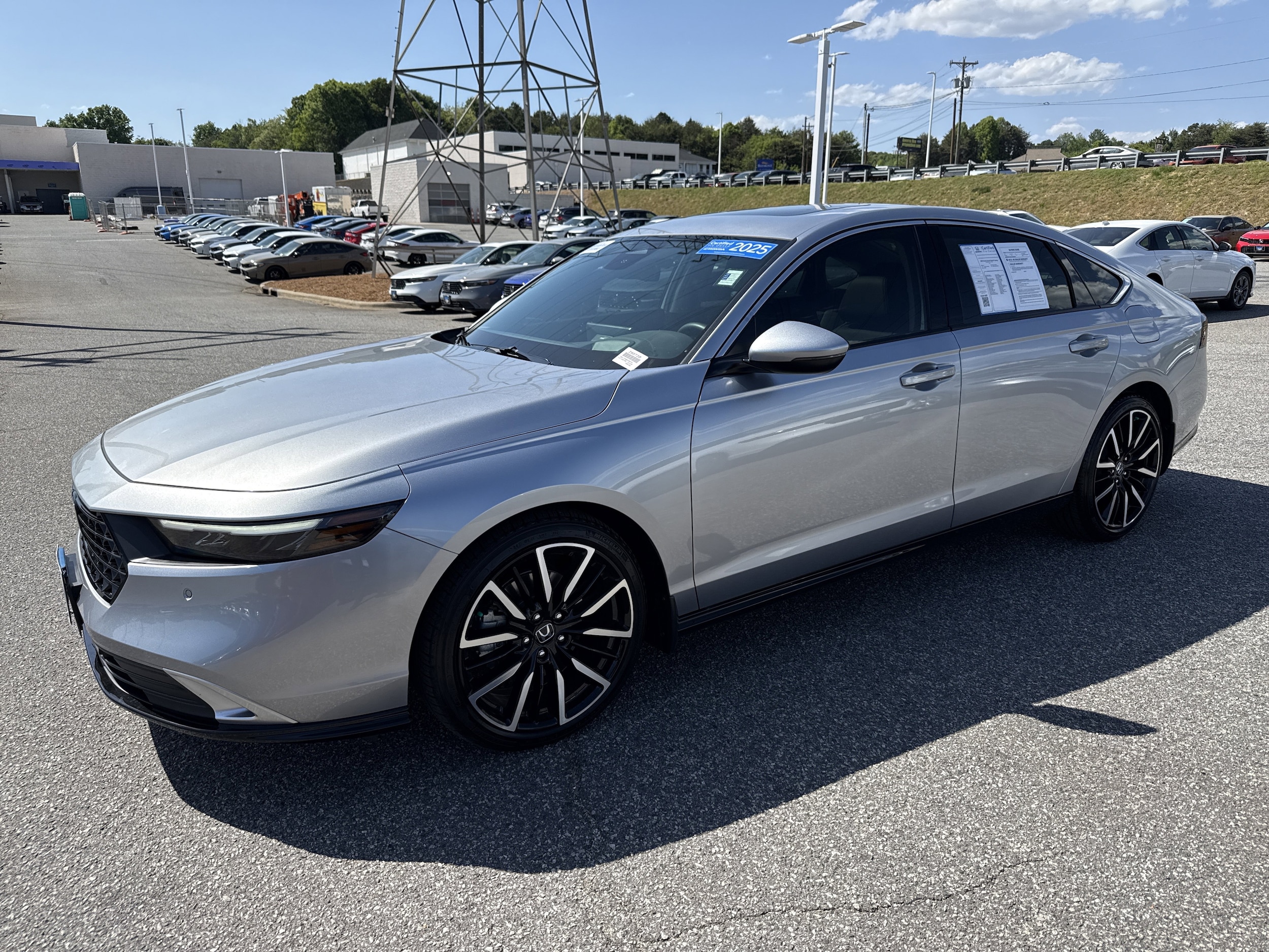 2025 Honda Accord Hybrid Touring photo 4