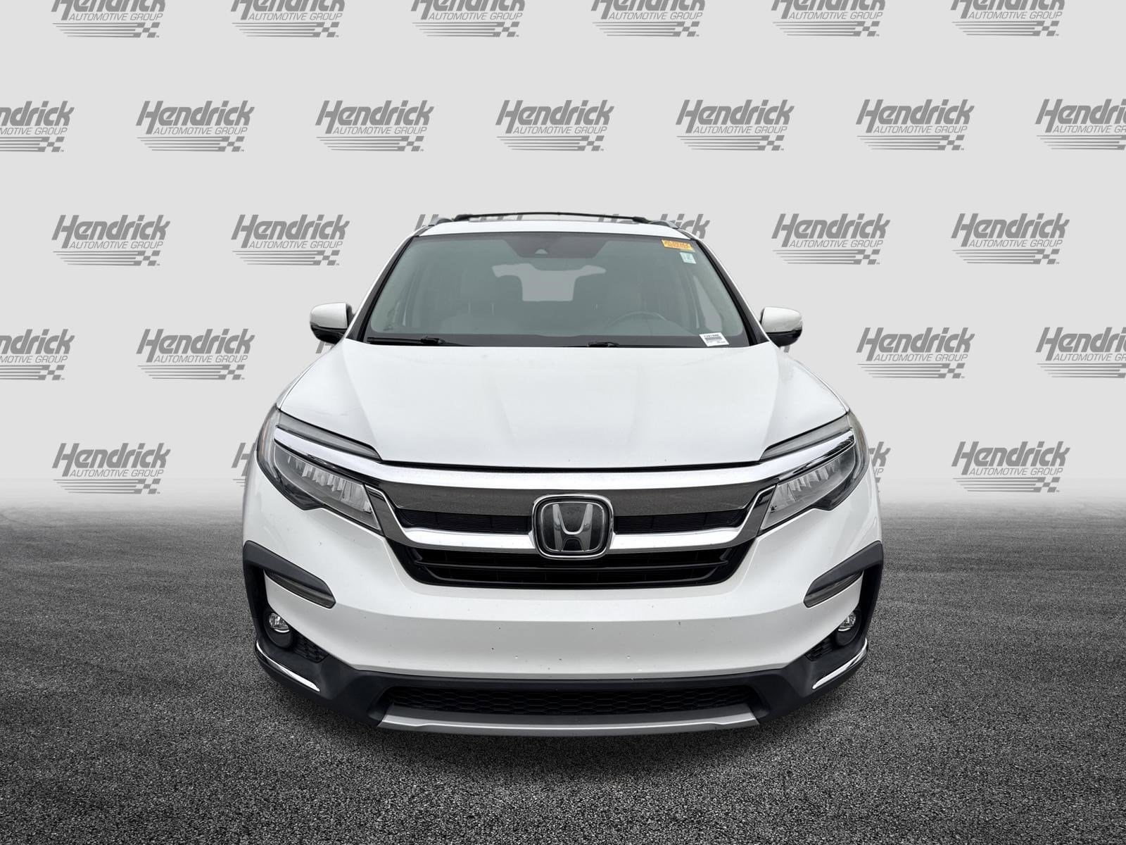2020 Honda Pilot Touring 7 Passenger FWD photo 3