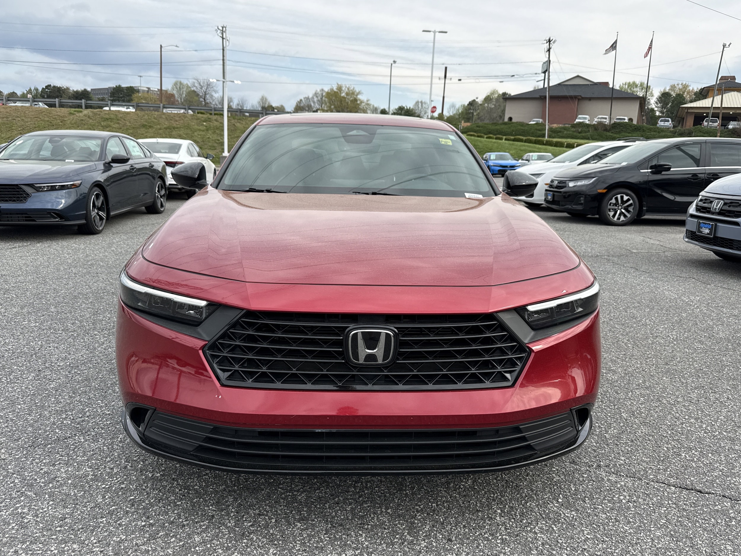 2024 Honda Accord Hybrid Sport-L photo 2