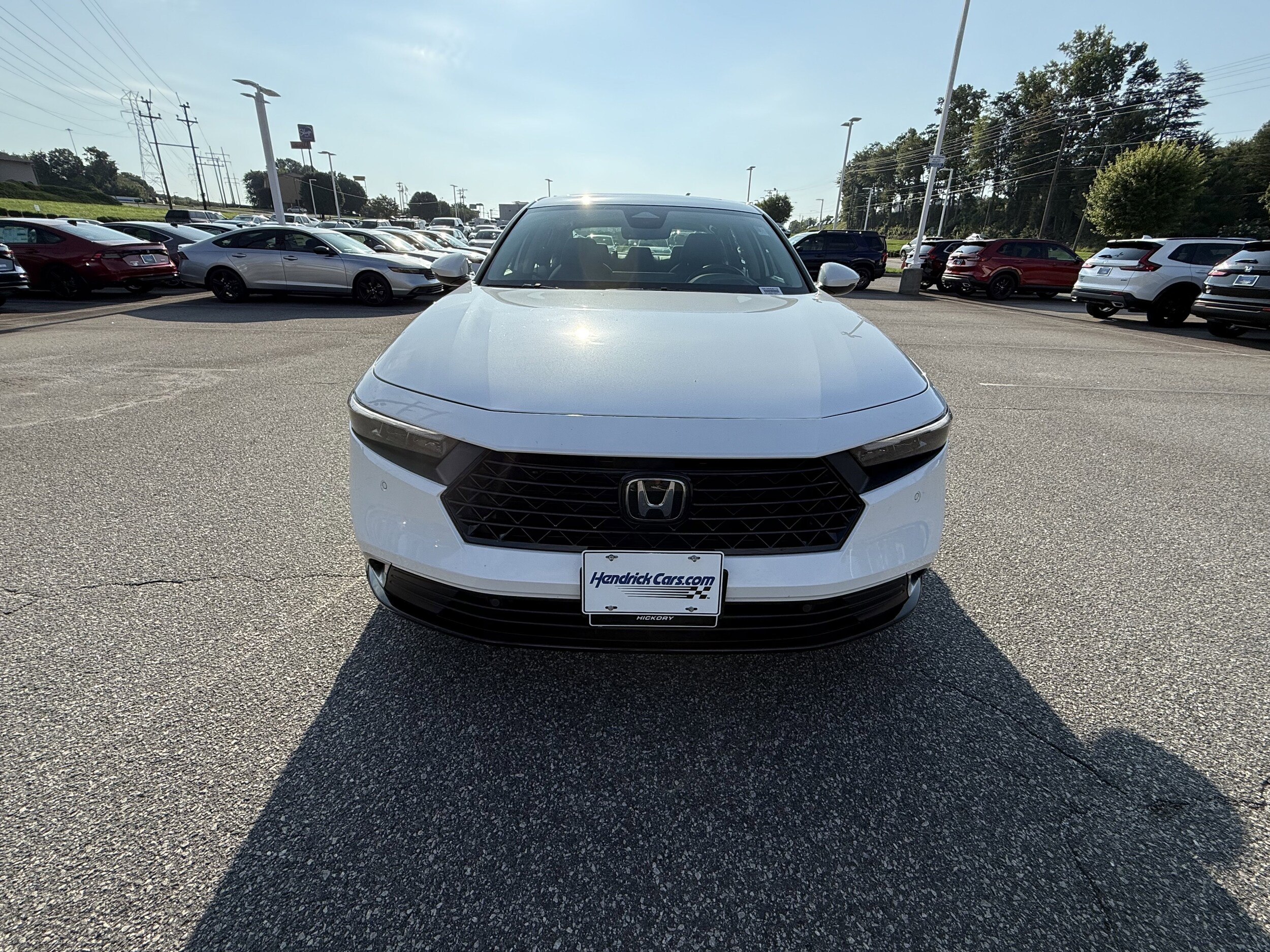 2024 Honda Accord Hybrid Touring photo 2