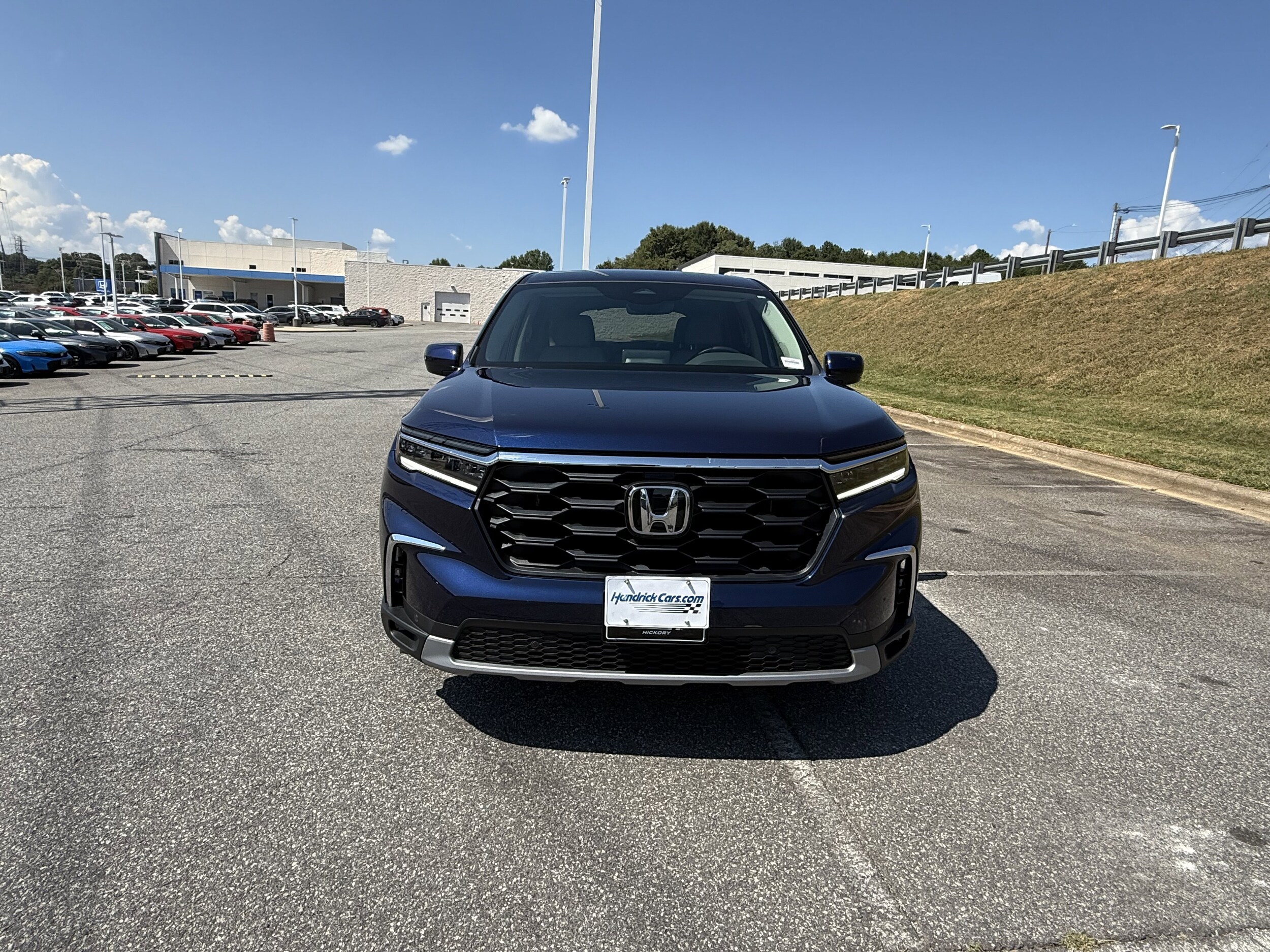 2025 Honda Pilot EX-L photo 3