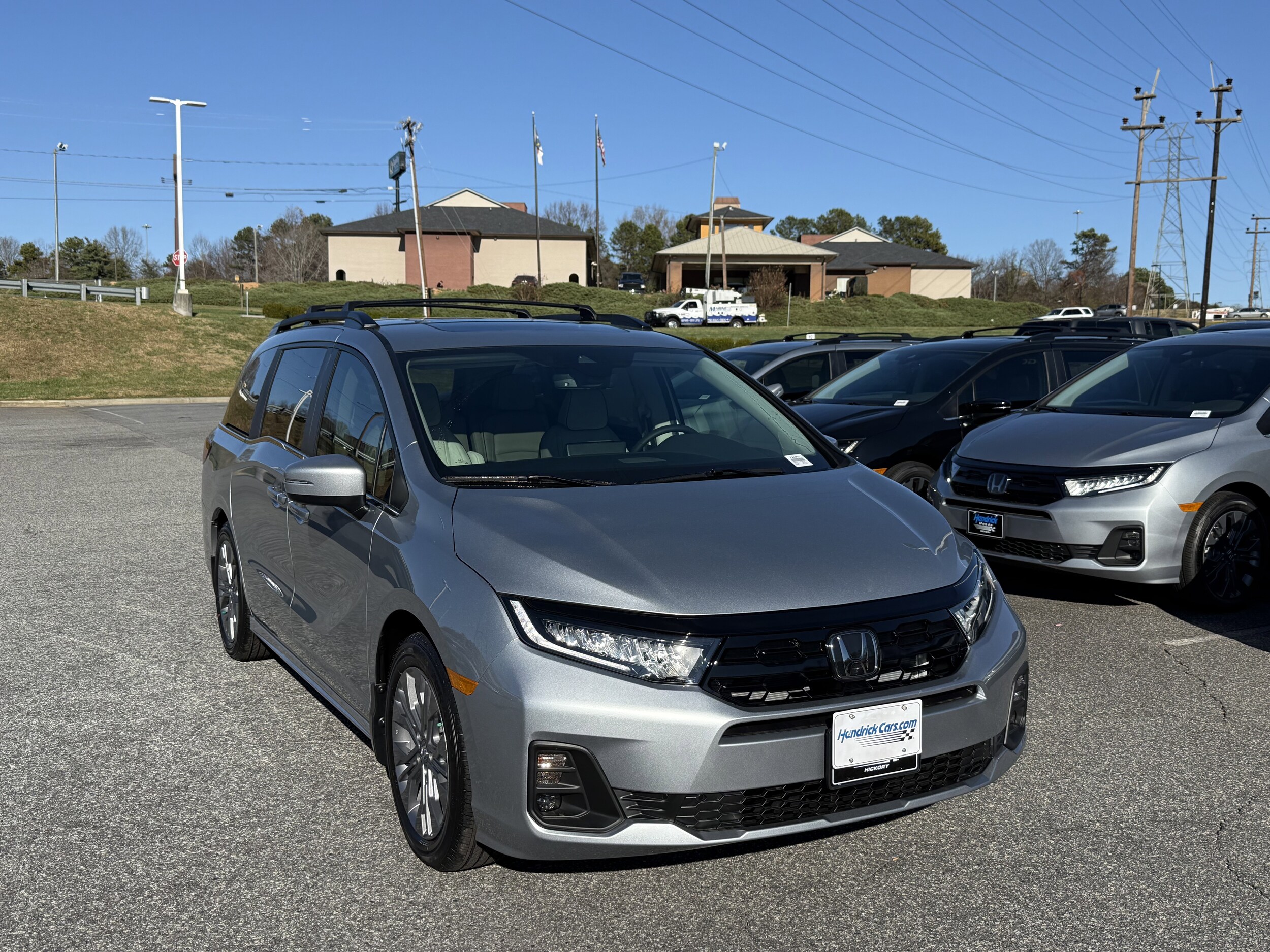 2026 Honda Odyssey Touring photo 2