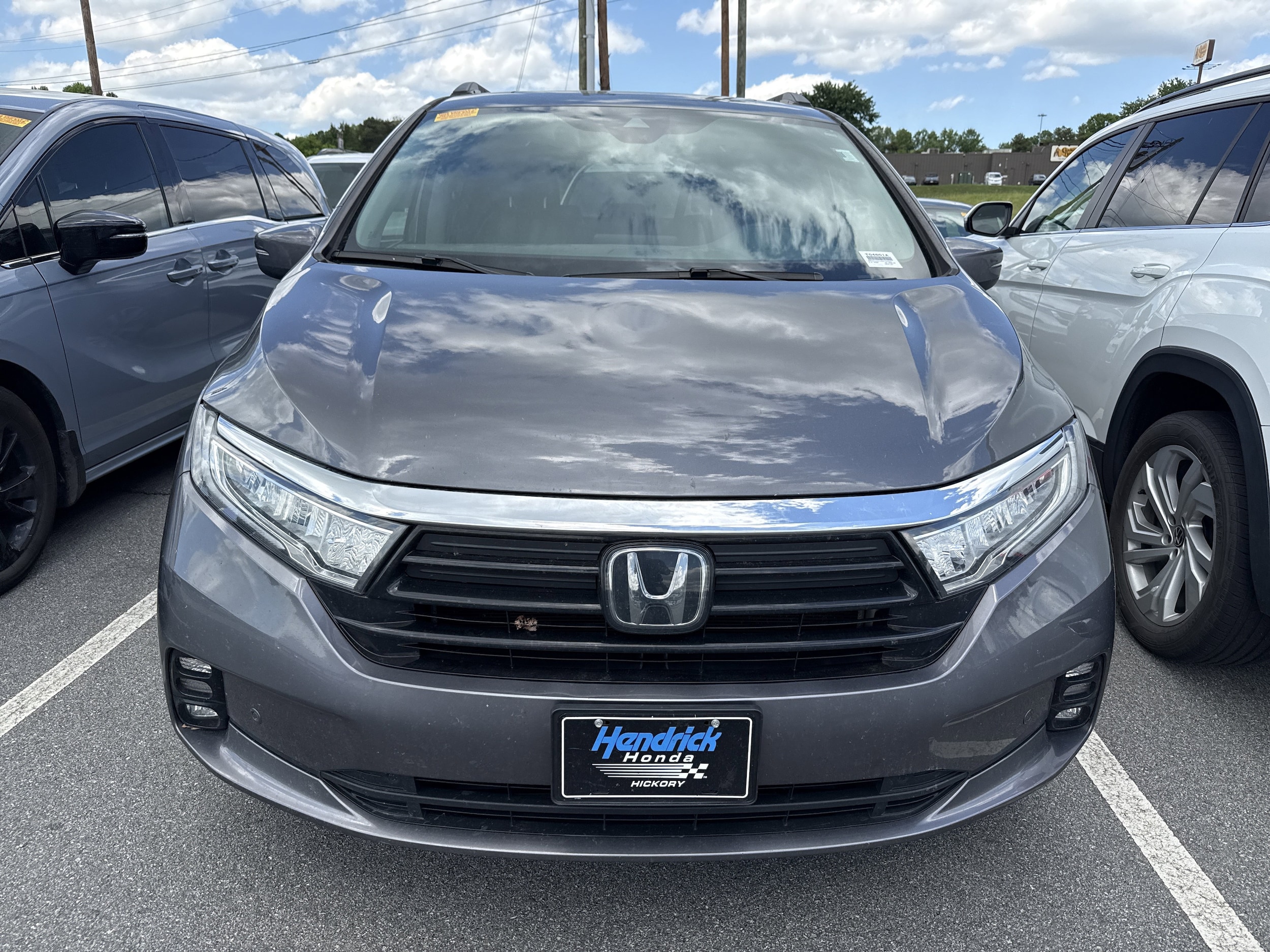 2023 Honda Odyssey Touring photo 3