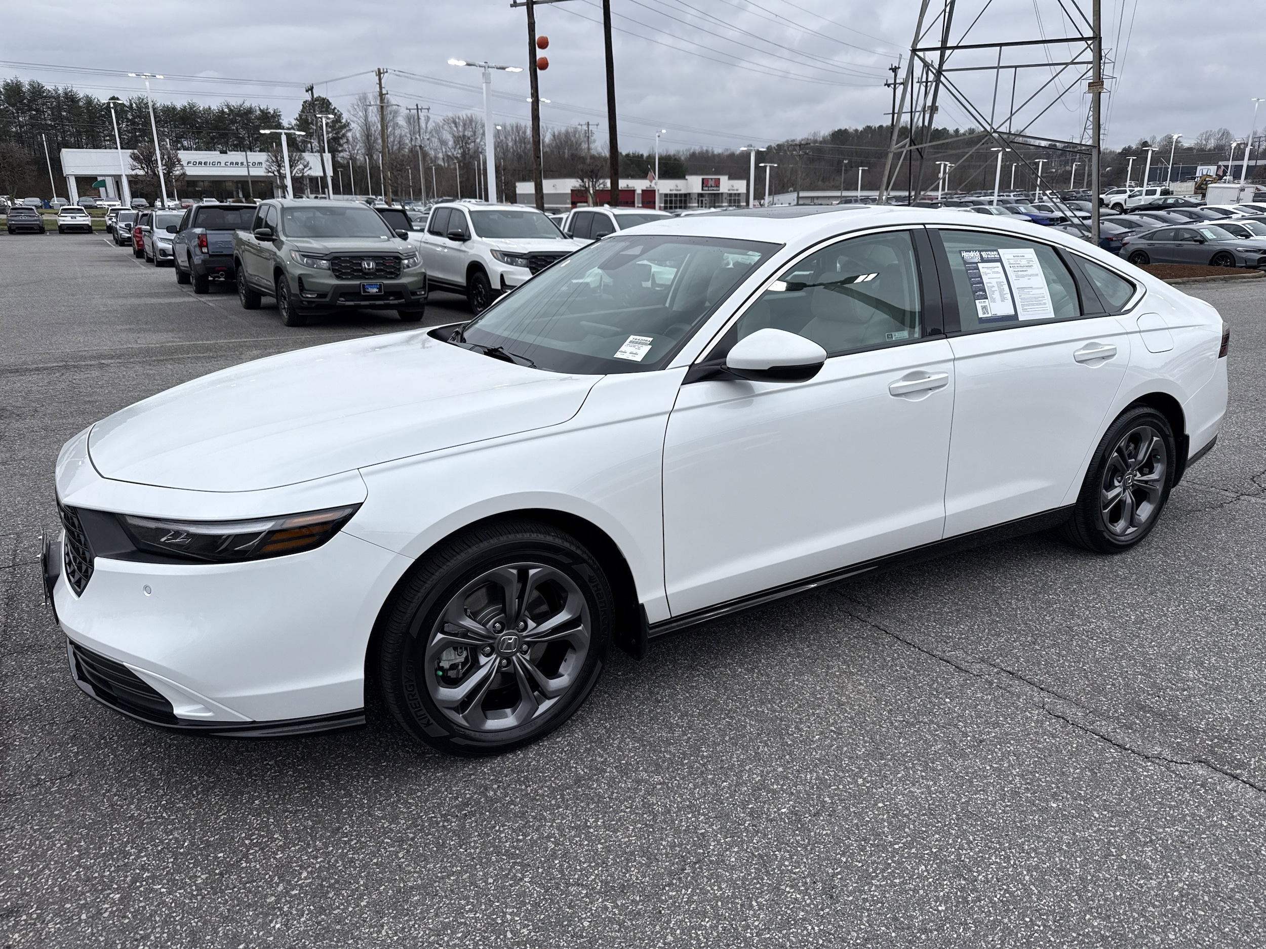 2025 Honda Accord Hybrid EX-L photo 4