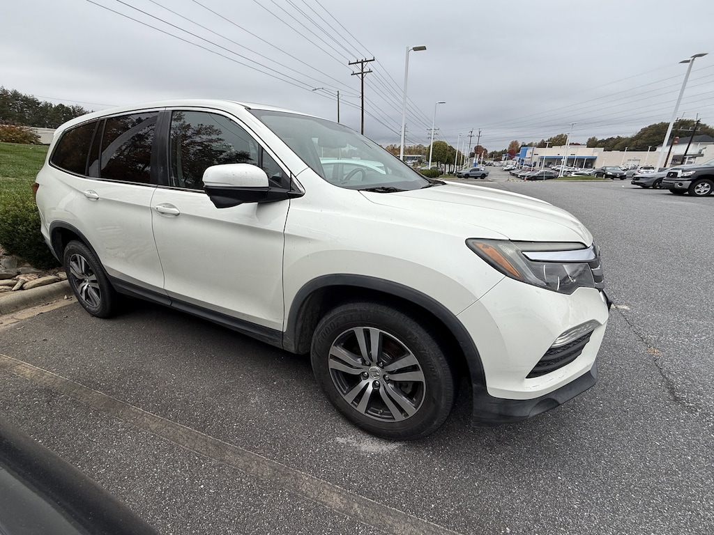 Used 2017 Honda Pilot EX-L w/Navigation AWD SUV