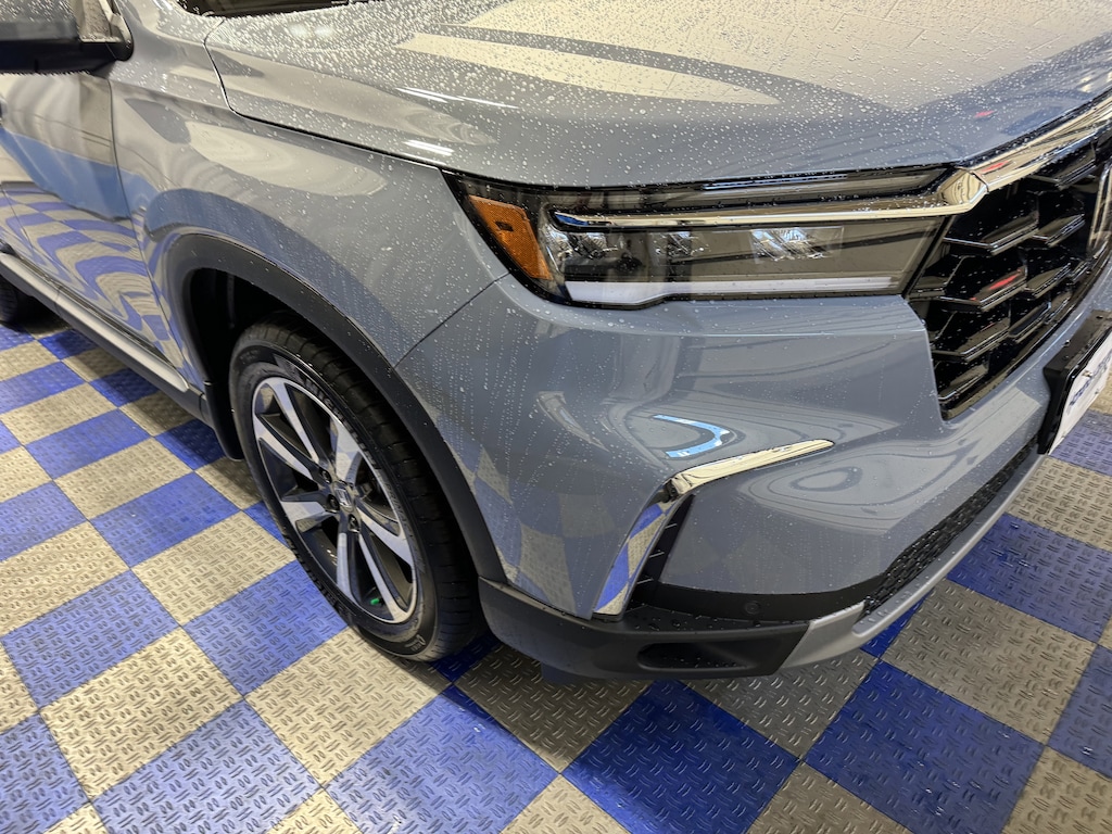 New 2025 Honda Pilot Touring SUV