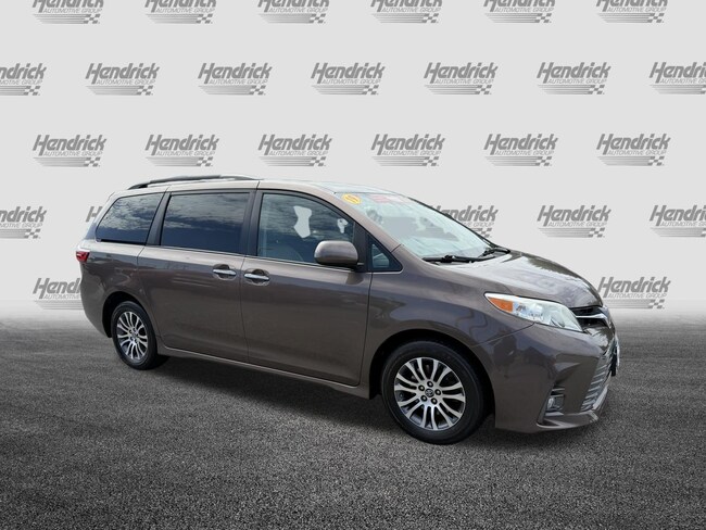 2019 Toyota Sienna XLE 8 Passenger Van