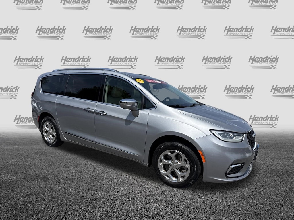 Used 2021 Chrysler Pacifica Limited Van Passenger Van