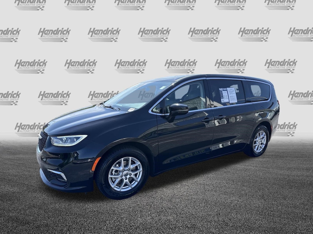 Used 2024 Chrysler Pacifica Touring L Van Passenger Van