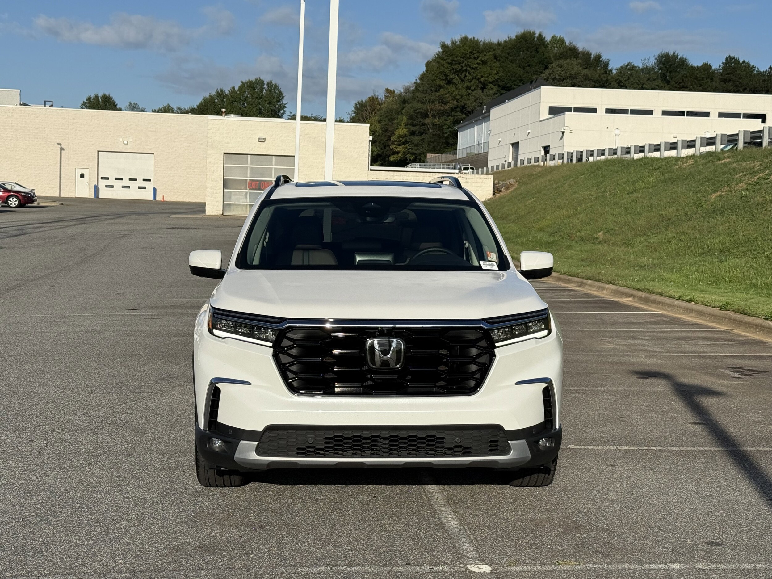 2025 Honda Pilot Elite photo 2