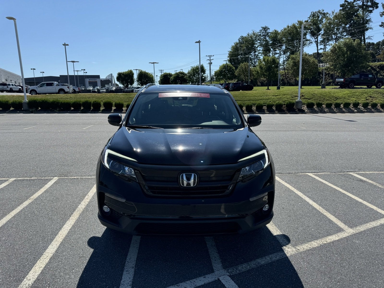 Certified 2022 Honda Pilot SE with VIN 5FNYF5H23NB011295 for sale in Hickory, NC