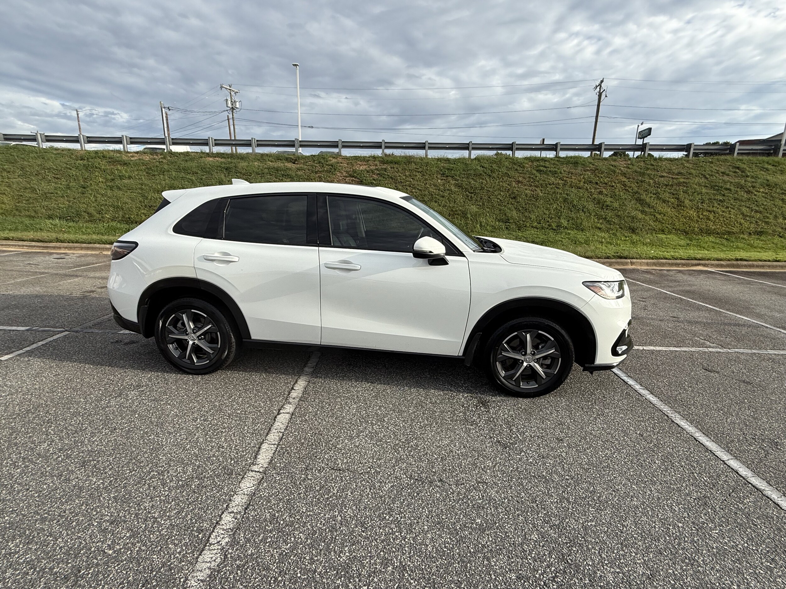 2023 Honda HR-V EX-L photo 2