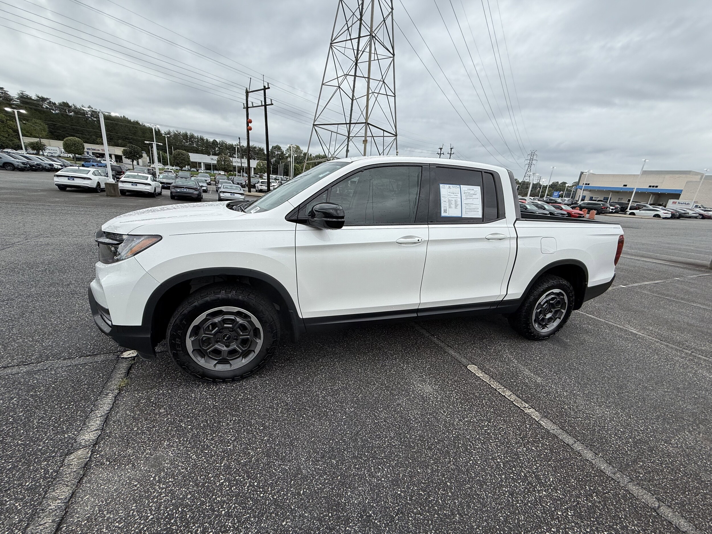 2024 Honda Ridgeline Sport photo 3