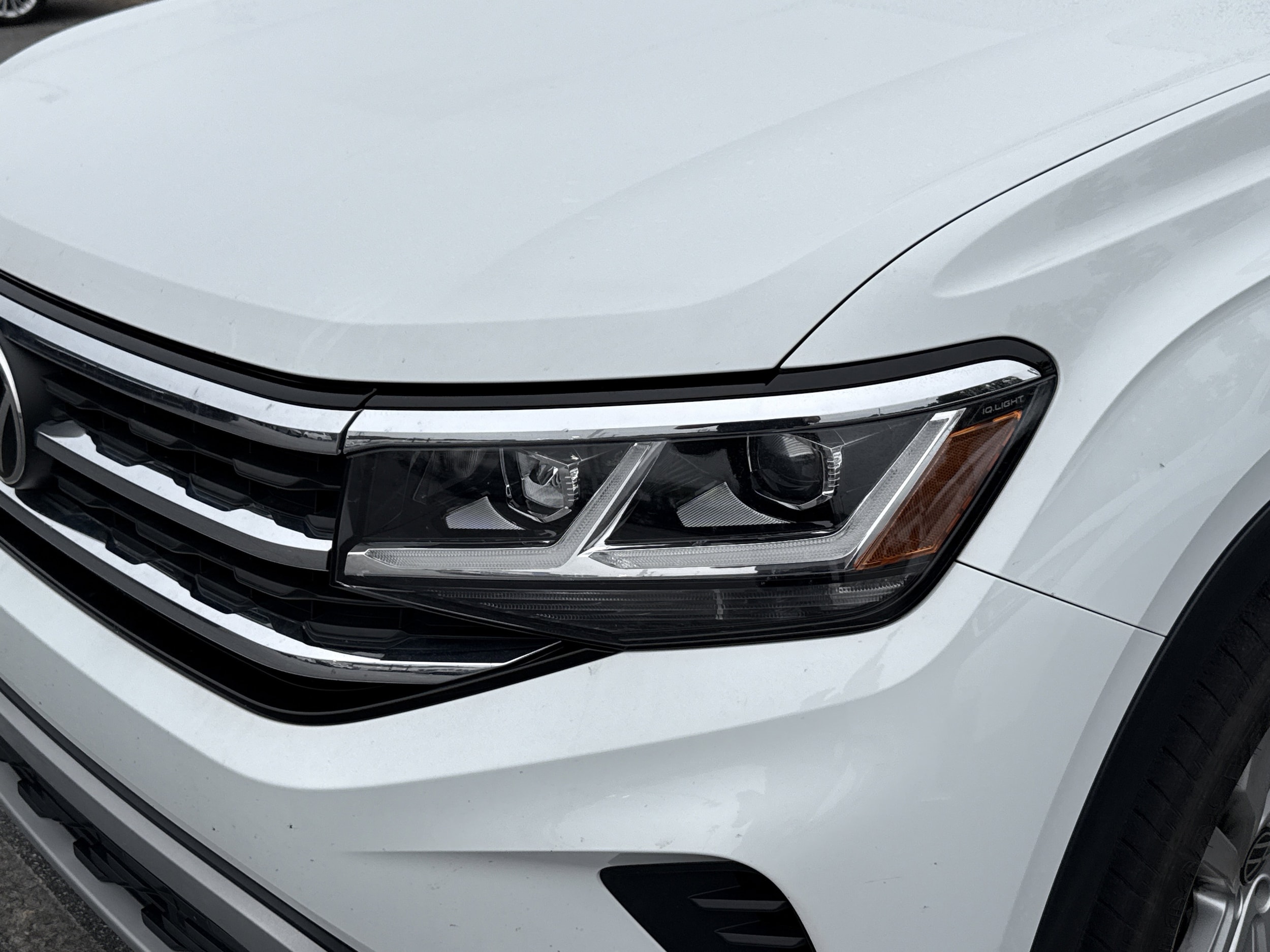 2022 Volkswagen Atlas 2.0T SE w/Technology photo 5