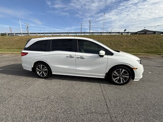 2023 Honda Odyssey Touring Van